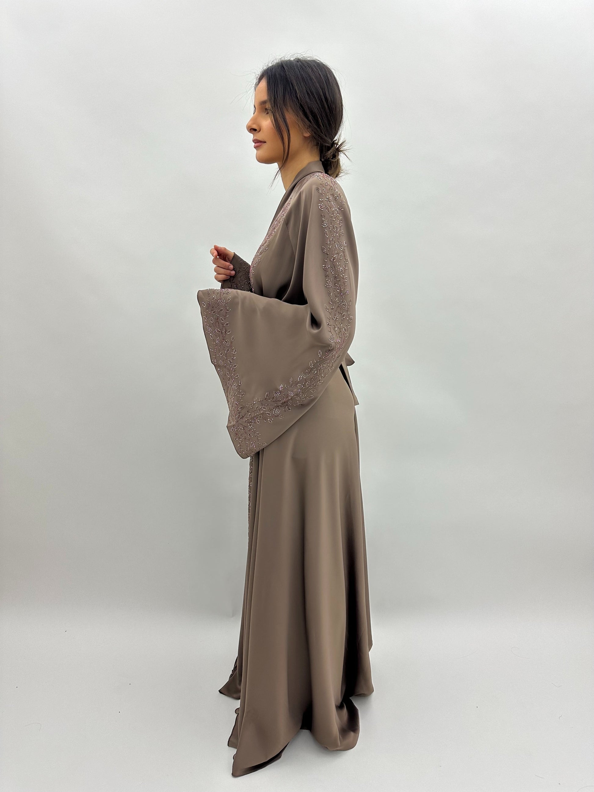 Abaya Dubai Hayat – Taupe MaraAbaya