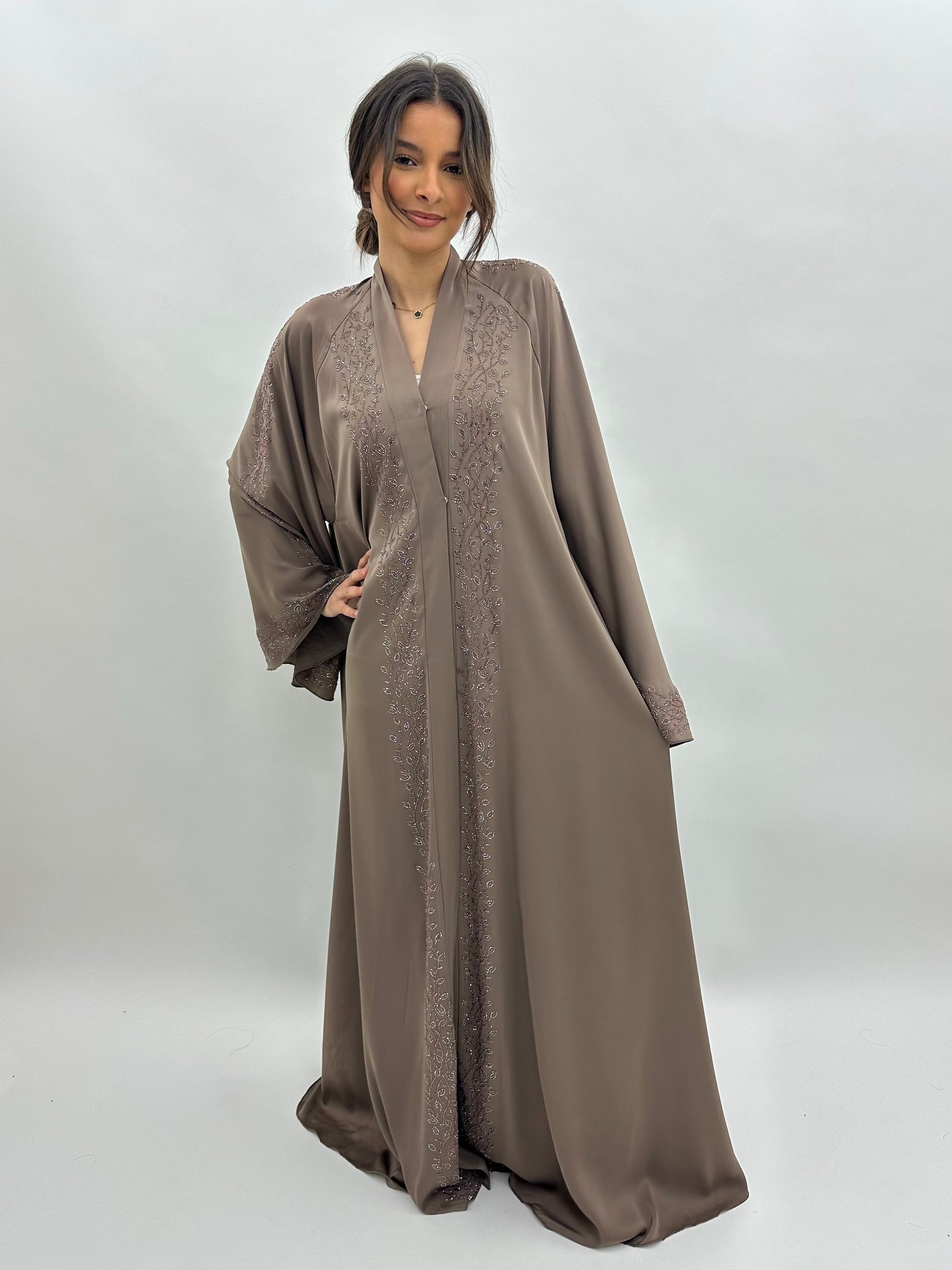 Abaya Dubai Hayat – Taupe MaraAbaya